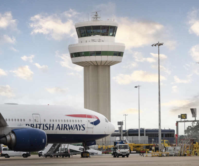 Gatwick to Islamabad Flight Booking